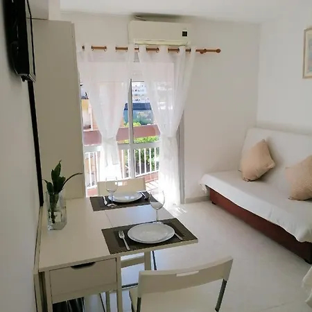 Comfortable With Sea View In 30 M² Pool